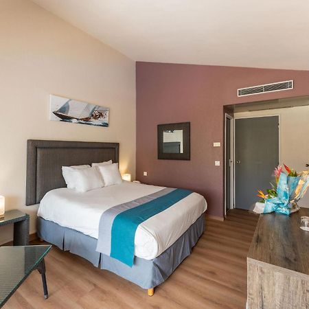 Hotel Fleur D'Epee Ле-Гозье Экстерьер фото
